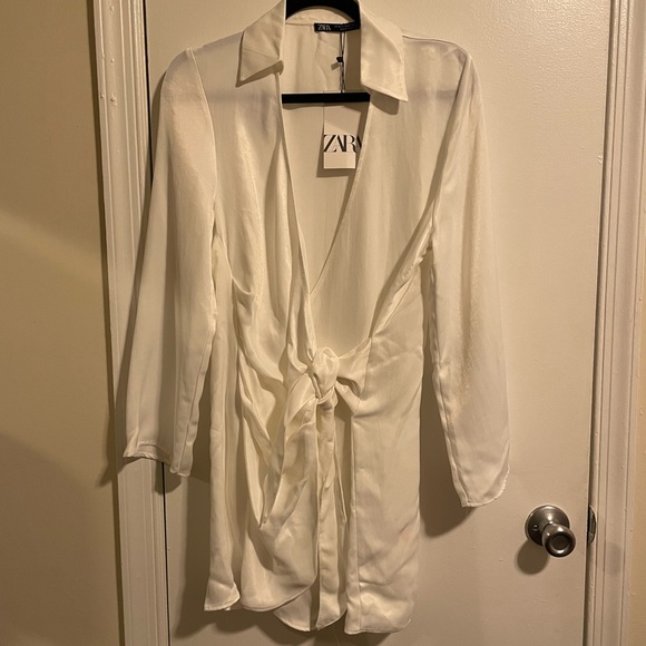 NWT SATIN EFFECT WRAP DRESS - Picture 4 of 4